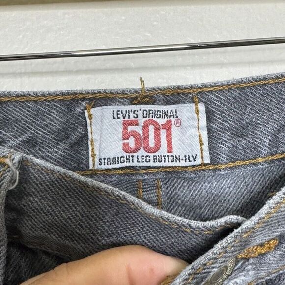 VINTAGE Levis 501 Short Size 33 Charcoal Button Fly Distressed Cut Off Upcycled - Picture 4 of 12